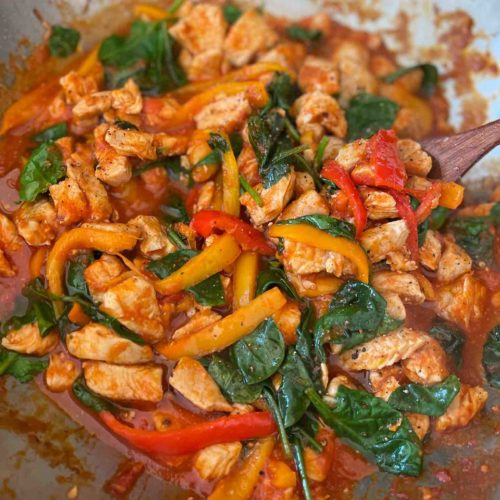 creamy spinach and pepper chicken