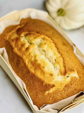 One Egg Lemon Pound Cake (Famous Old-Fashioned Recipe!)