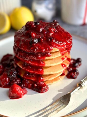Easy 4-Ingredient Berry Dessert Sauce