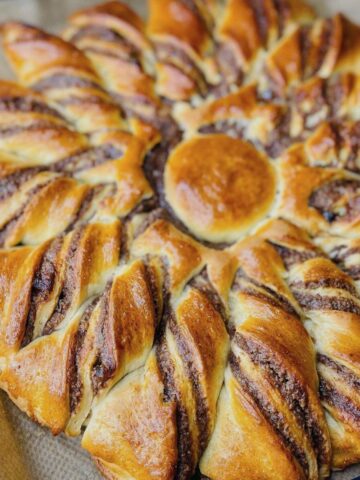 How to make walnut star bread